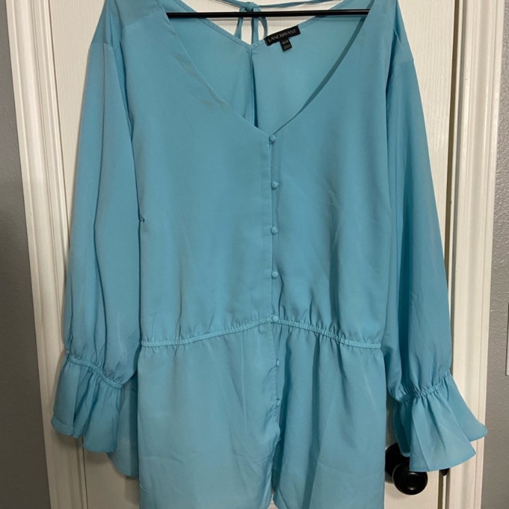 Lane Bryant blouse 26/28 light blue billow sleeve